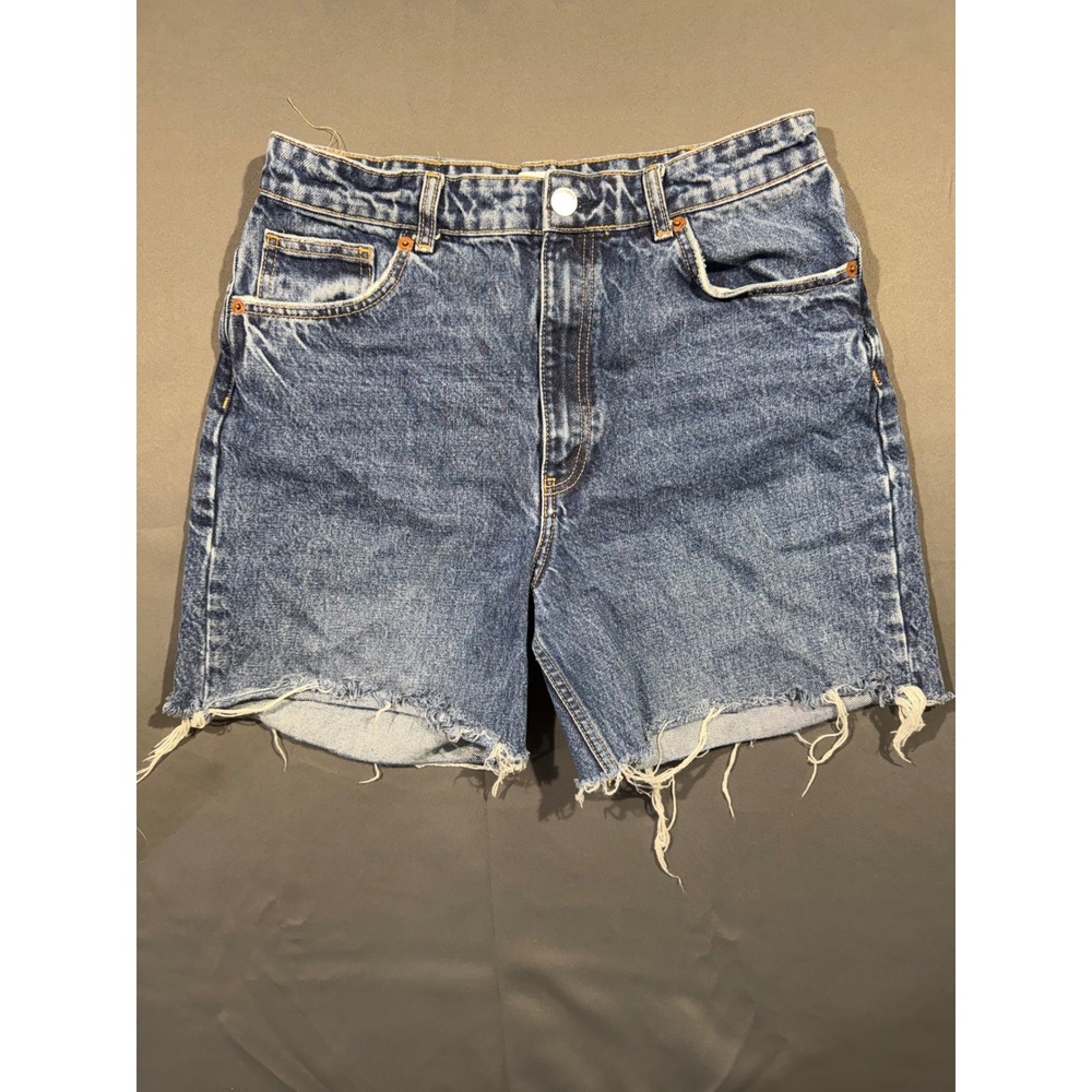 Zara High Waisted Denim Shorts Medium Wash Raw Hem Size 10 Blue Jean Shorts